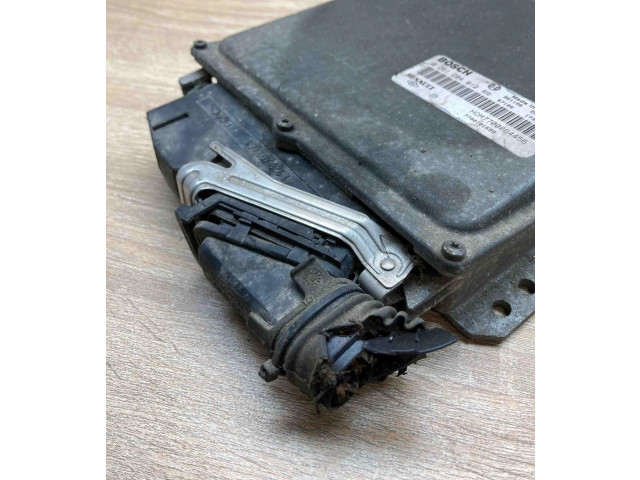 Řídící jednotka HOM7700864456, 0261204012   Renault Safrane 1992