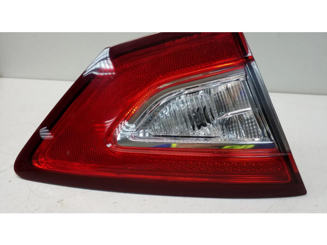 Задний фонарь левый DS7313A603AD    Ford Fusion II   2013-- года