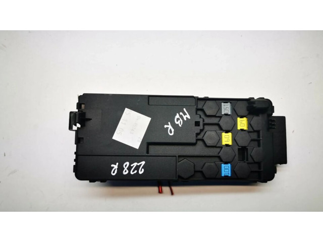 Блок предохранителей 2115452601, 013948411   Mercedes-Benz R W251    