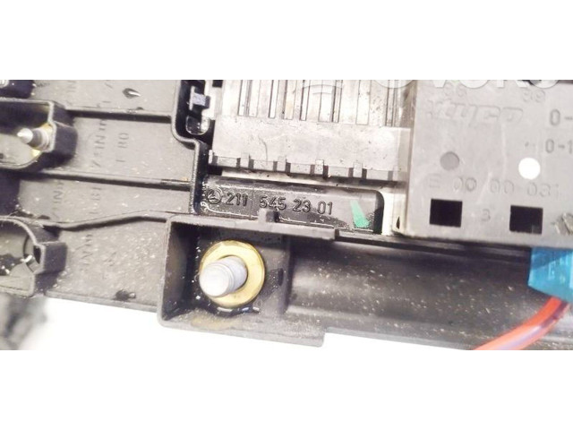 Блок предохранителей  2115452301, 2115452301   Mercedes-Benz E W211    