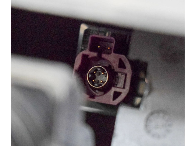 Дисплей    149471500D, 108954300J   Tesla Model 3
