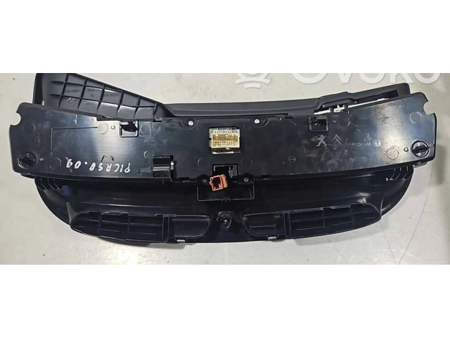 Přístrojová deska  Citroen C3 Picasso 2009 555002081400  