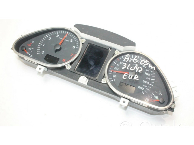 Přístrojová deska  Audi A6 S6 C6 4F 2004 4F0920900K  