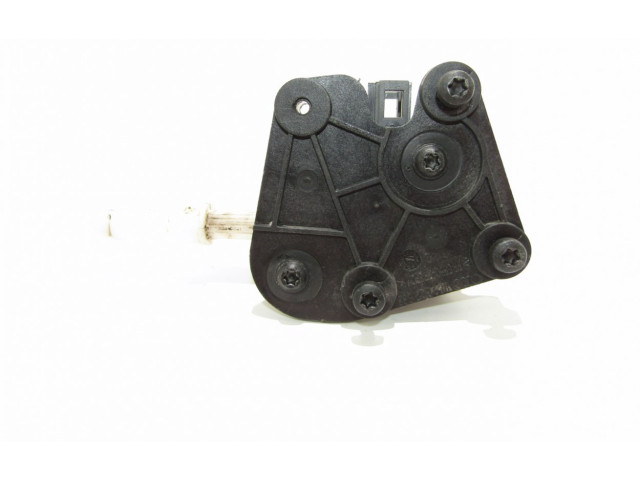 Vstřikovací lišta 8e9827833   Audi A6 S6 C5 4B    AKE 