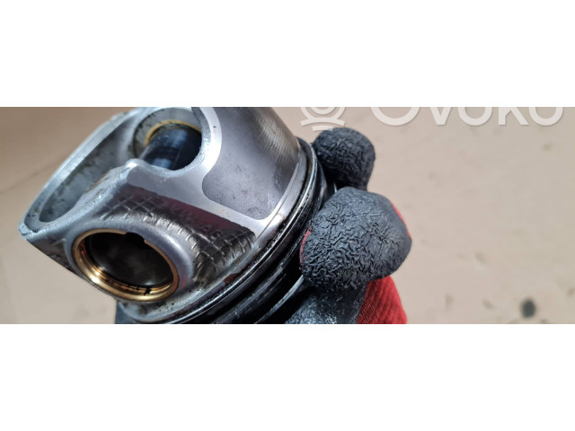 Píst 05L   Audi A6 S6 C8 4K    DTPA 