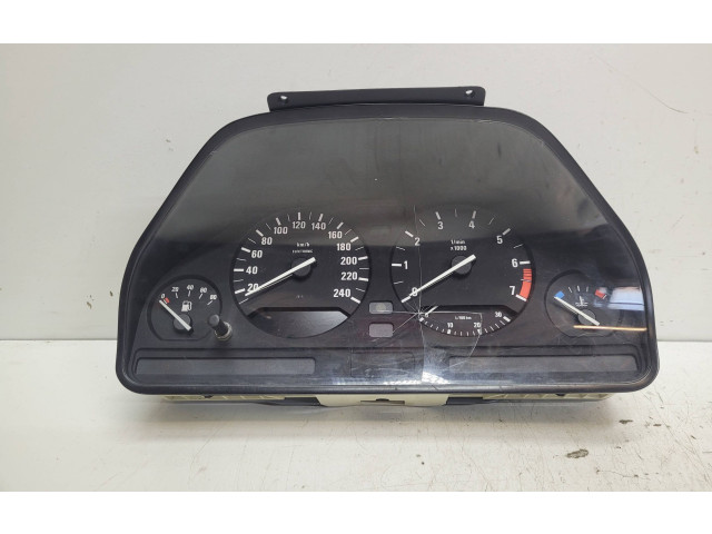 Přístrojová deska  BMW 5 E34 1993 8361120, 9220300980  