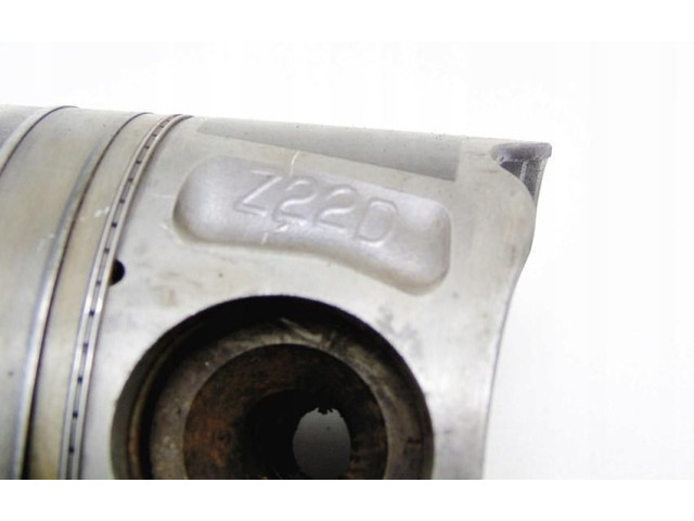 Píst 10611389634   Opel Antara     