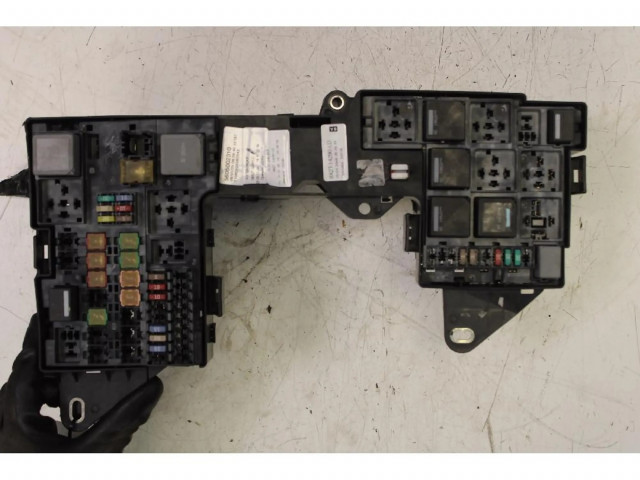 Блок предохранителей 82   Jaguar XF X250    