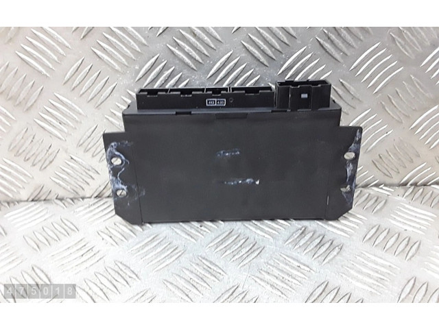 Блок управления двигателя 8n8962267b   Audi TT Mk1