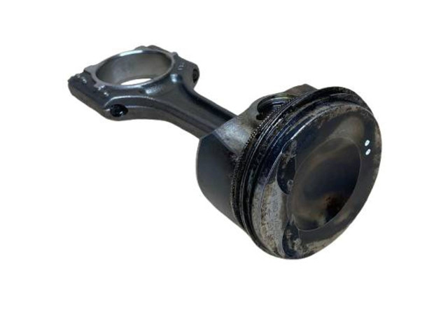 Píst 06HBP   Audi A5 8T 8F     