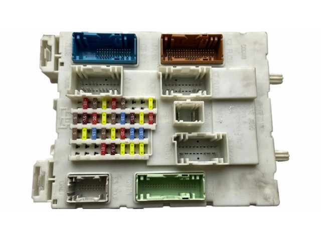 Блок предохранителей 45L0000, J43J44J49J50   Ford Focus    