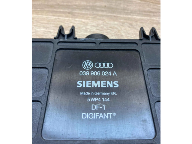 Řídící jednotka 039906024A, 5WP4144   Audi A6 S6 C7 4G 2011