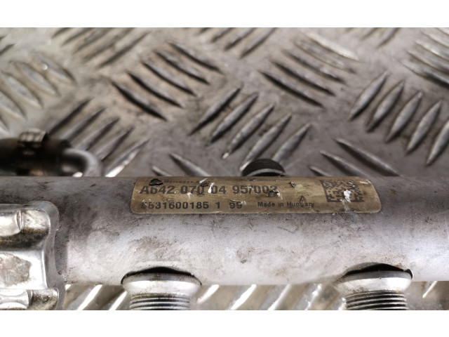 Vstřikovací lišta A6420700495002   Jeep Grand Cherokee (WK)  pro benzínový motor 4.7  