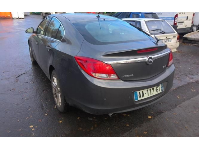 Моторчик дворников 39057204    Opel Insignia A