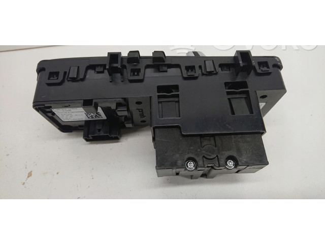 Селектор переключения передач 8Y0713059B    Audi A3 8Y   