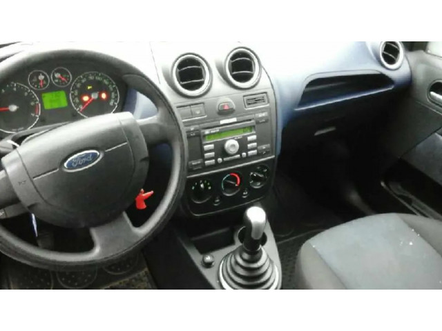 Задний фонарь      Ford Fiesta   2006-2008 года