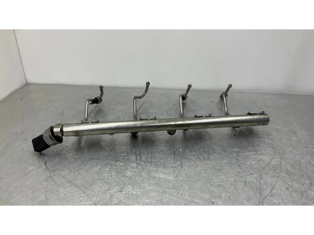 Vstřikovací lišta 7547599   BMW 5 F10 F11  pro benzínový motor 4.4 N63B44 