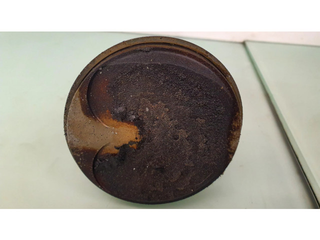 Píst 11257840922, 11247838623   BMW M5  pro benzínový motor 5.0  
