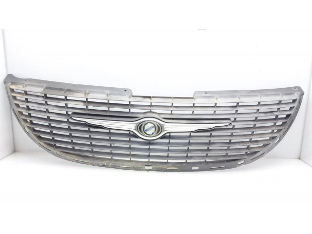 Передняя решётка Chrysler Grand Voyager IV 2001-2007 года 4857522AA      