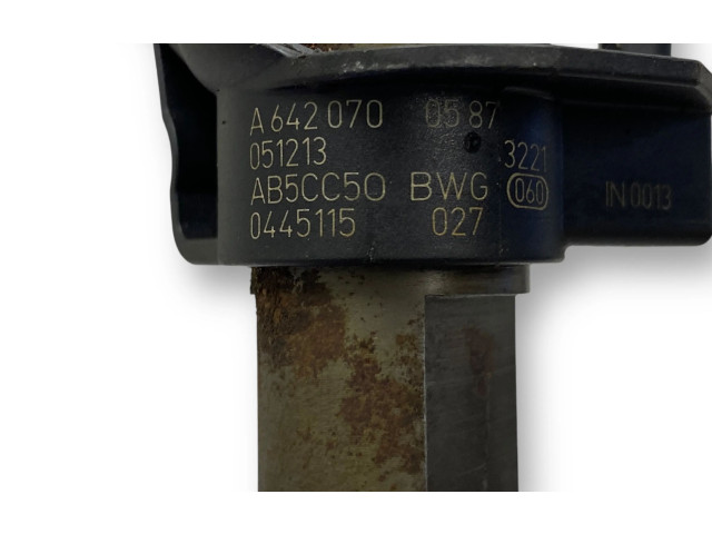 Vstřikovač A6420700587, 0445115027   Mercedes-Benz R W251    OM 642.950 