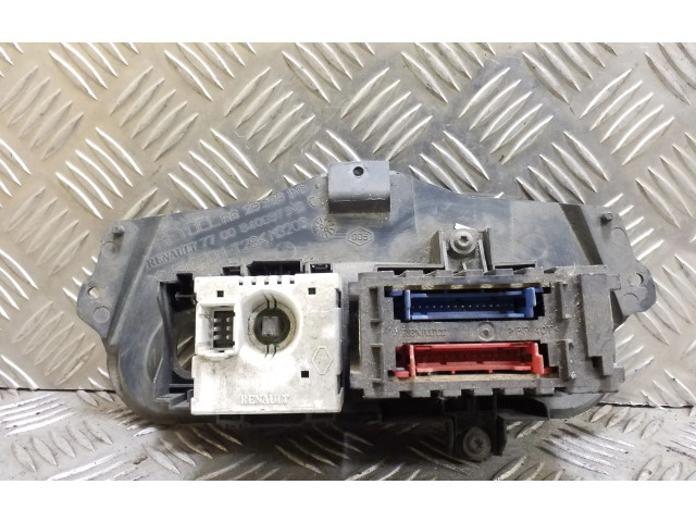 Дисплей    7700840697   Renault Megane I