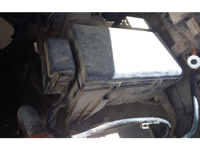   Pojistková skříňka    Toyota Land Cruiser (J120) 2005