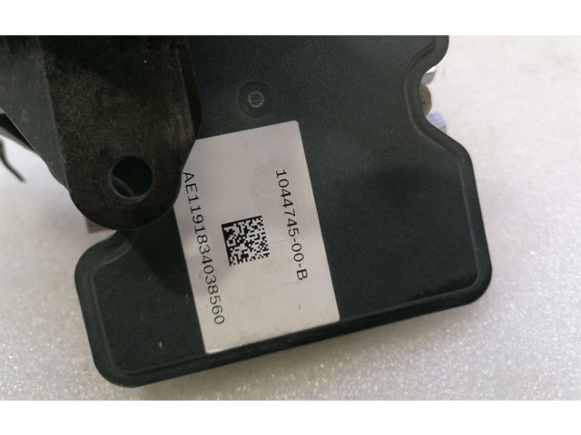 Jednotka ABS 104474500B   Tesla Model 3 2019