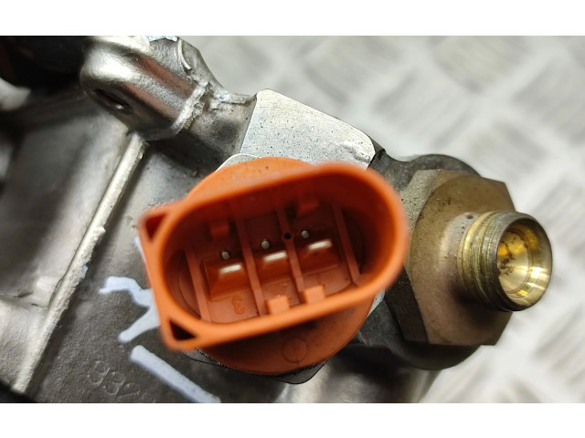 Топливная рампа 3328342, 0261545051   Volkswagen Tiguan   для двигателя Cav
