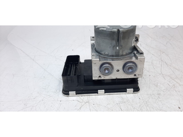 Jednotka ABS 32214773   Volvo V60 2018