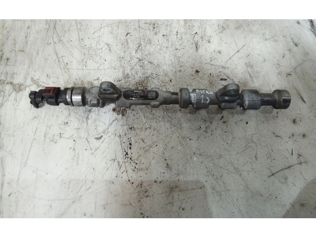 Топливная рампа 55573331   Vauxhall Astra J  