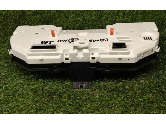 Панель приборов 8380033Q010, 2575207165   Toyota Camry VIII XV70        