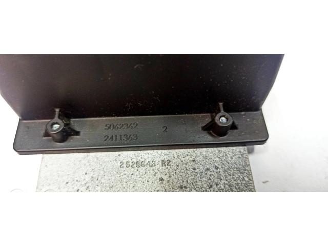 Дисплей    FR3T18B955GE, 252964109   Ford Mustang VI