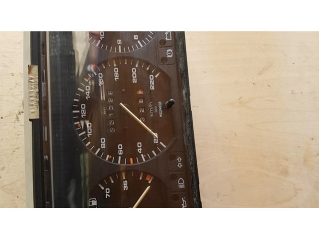 Přístrojová deska  Volkswagen PASSAT B3 1991 5220029110  