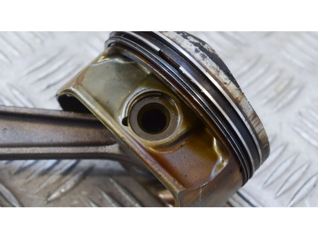 Píst 75244937521300   BMW 7 E65 E66  pro benzínový motor 6.0 N73 B60 A 