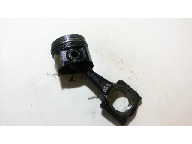 Píst    Peugeot 106  pro benzínový motor 1.4  