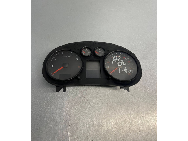 Přístrojová deska  Audi A2 2003 8Z0920950A, 8Z0920950A  