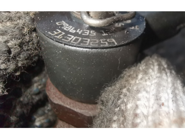 Vstřikovač 31303259, 0986435120   Volvo V70  pro naftový motor 2.4  