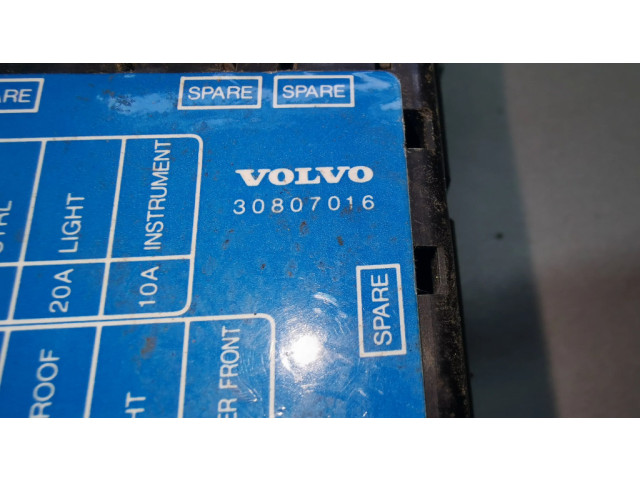   Pojistková skříňka 30807016, 30807050   Volvo S40, V40 2001
