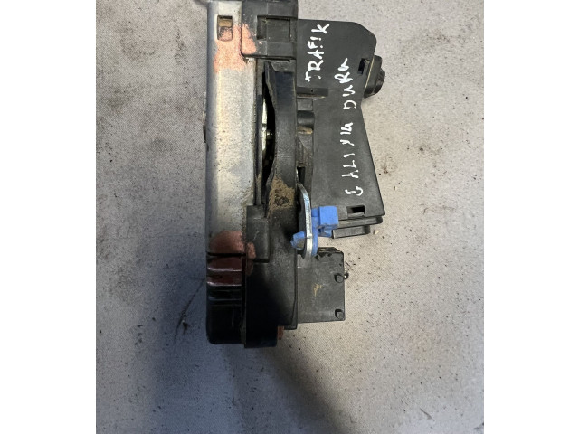 Замок багажника 8200282303, 93851809    Renault Trafic II (X83) 2002 - 2014 года