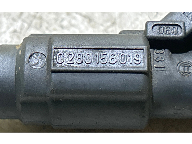Vstřikovač 0280156019   Toyota Auris 150     