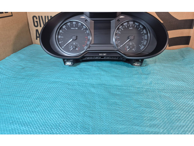 Přístrojová deska  Skoda Octavia Mk3 (5E) 2015 5E0920861D, VDD0242308  