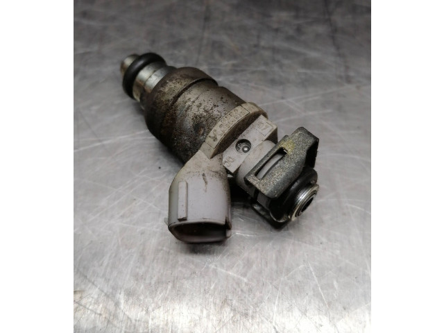 Форсунка MR988977    Mitsubishi Lancer X   