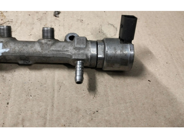 Топливная рампа 04L130764C   Volkswagen Tiguan  