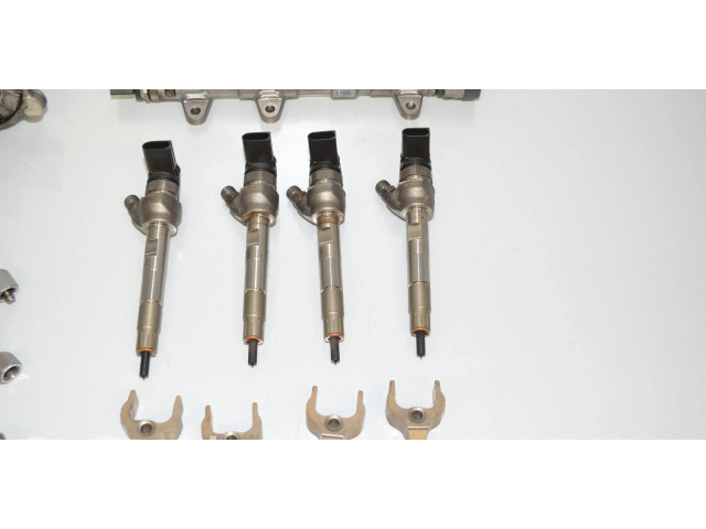 Vstřikovač 8579230, 13518579230   BMW 2 F46  pro naftový motor 2.0 F46 220d 140kw B47C20B 220 d xDrive (2014 - -, 2 L, 140