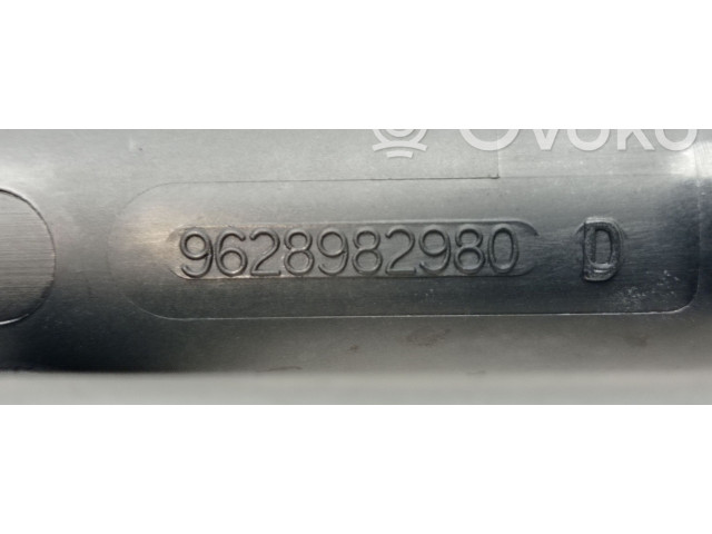Топливная рампа 9628982980   Citroen Saxo  
