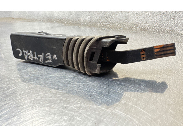 Ручка стеклоочистителей 9180813   Opel Vectra C