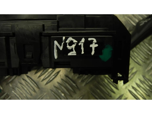 Подрулевой переключатель 6827369, N917   BMW 2 F46