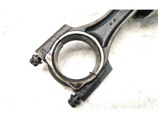 Píst N053E   BMW 1 F20 F21  pro naftový motor 1.5 B37D15 