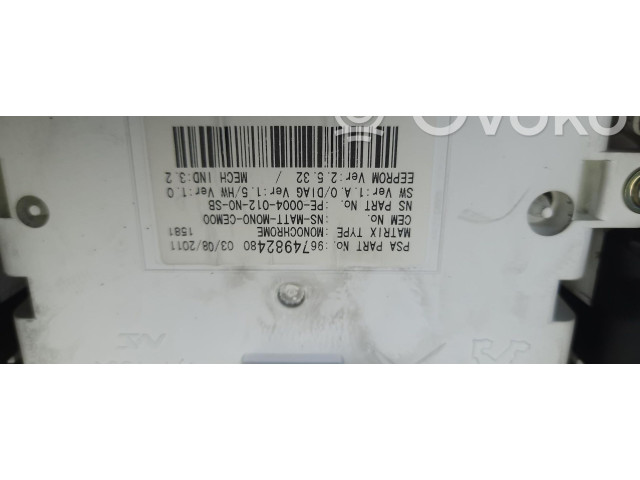 Přístrojová deska  Peugeot 5008 2013 9674982480  