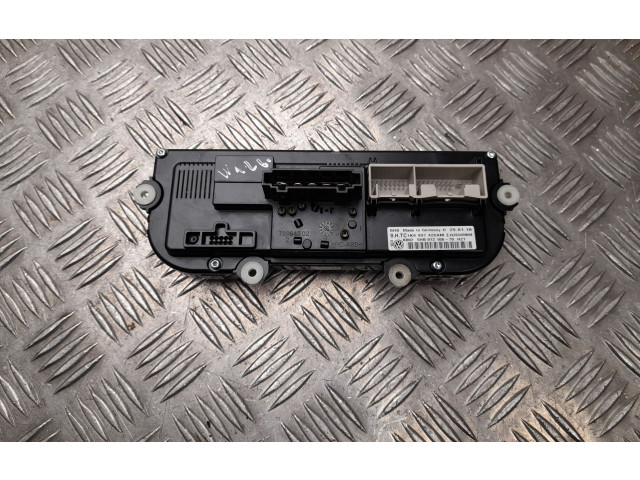 Блок управления климат-контролем 1K8907426AM, Y1407   Volkswagen Caddy